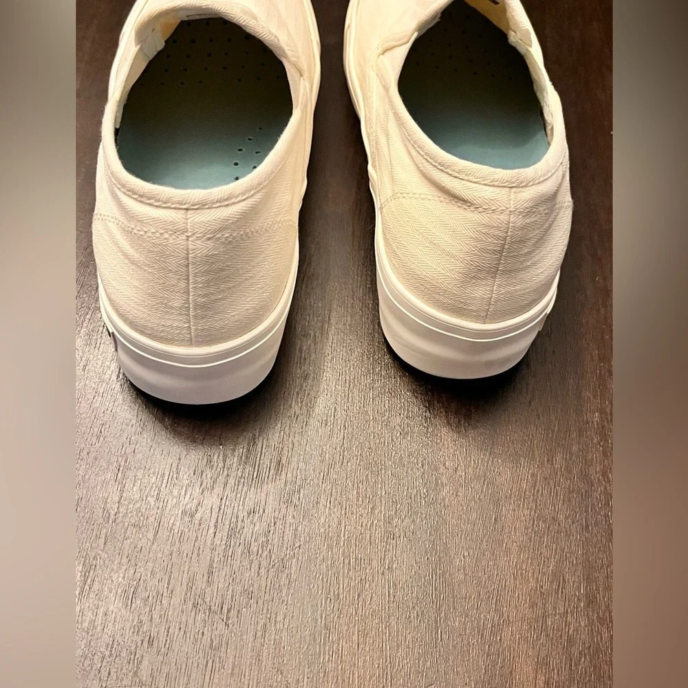 SeaVees Baja Slip-On Platform